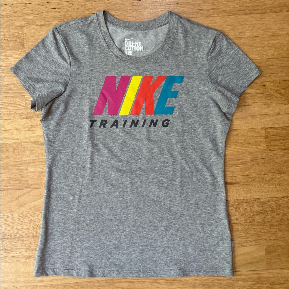 NIKE Training Dri-Fit Cotton Tee Size Large in Excellent Condition